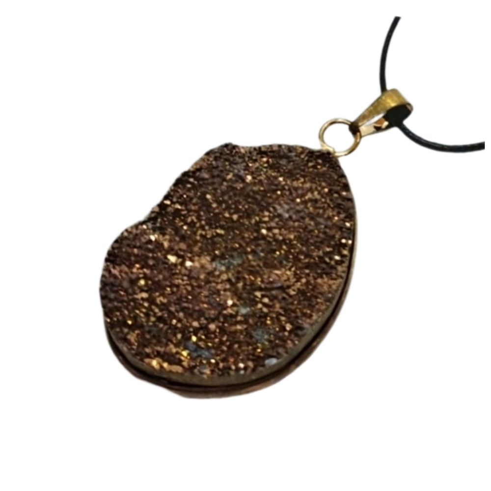 Genuine Titanium Amethyst Druzy Pendant on Black Leather Necklace – NWOT